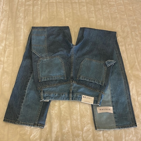 PacSun Denim - NWT 90’s BF Carpenter Pacsun jeans. Size 24. Straight leg with vertical blues.